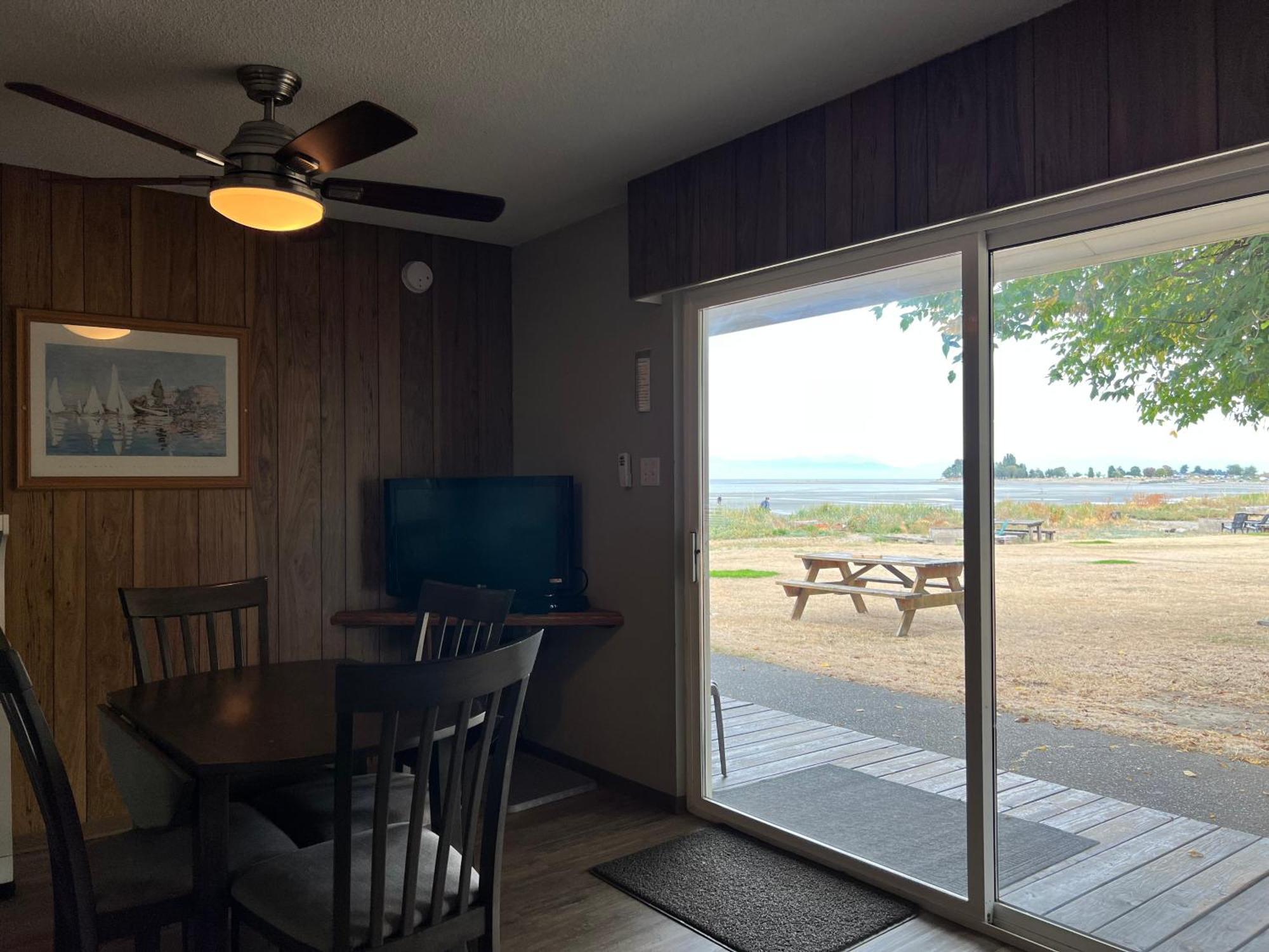 Sea Edge Motel Parksville Værelse billede