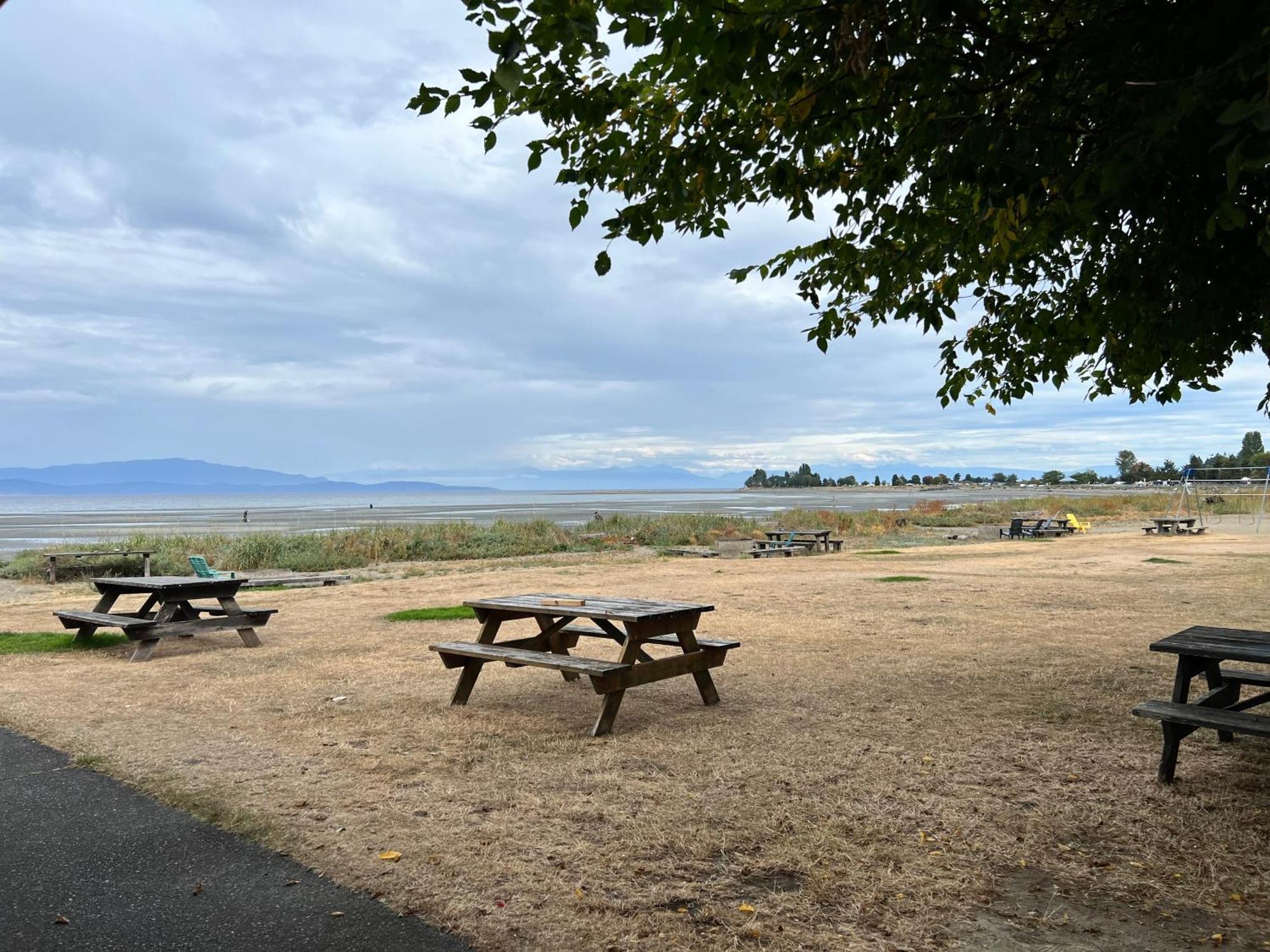 Sea Edge Motel Parksville Eksteriør billede